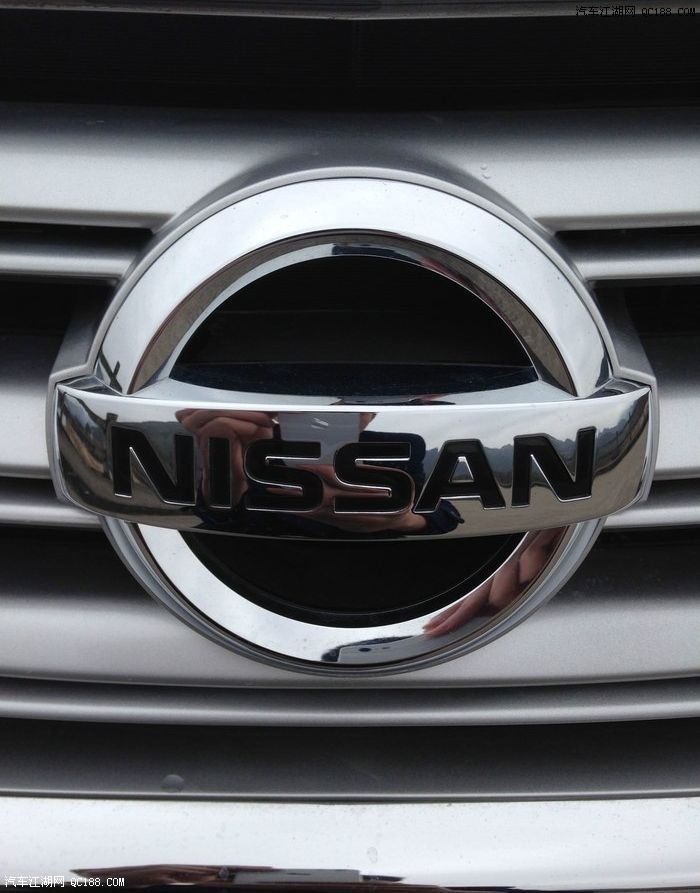 尼桑车标