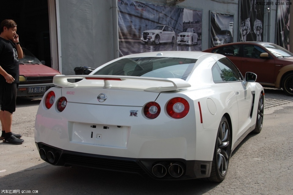 中尾段排气改装升级 日产 gtr改装案例