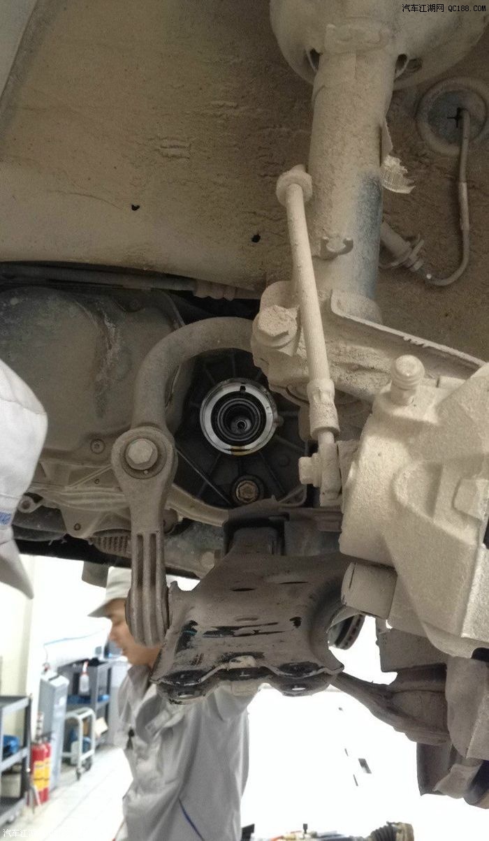 6mt两边半轴油封漏油了,已去4s免费更换_宝来论坛_汽车江湖