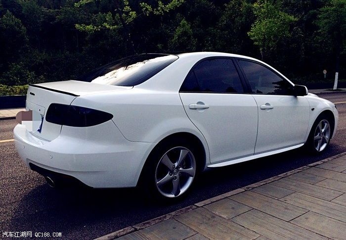 转身变成白马王子 马自达6改磨砂白上图