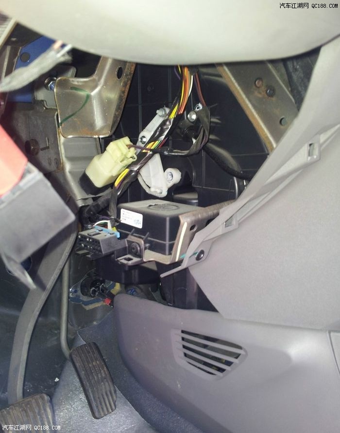 这个是新赛欧obd的位置!