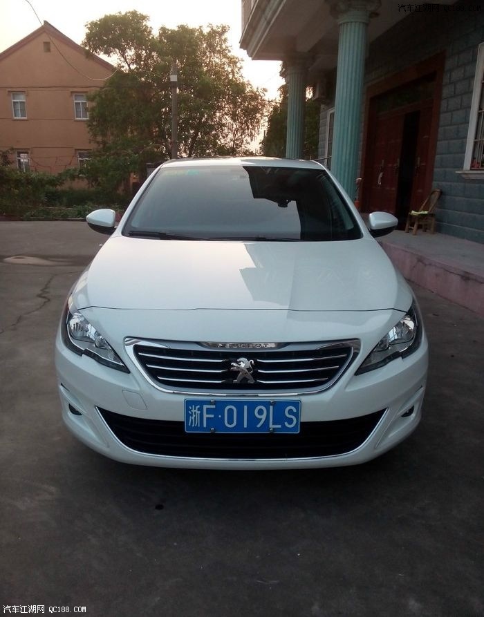 刚洗完车,顺便拍个找吧,车牌就不遮了