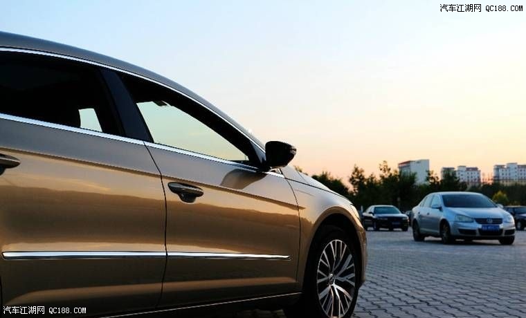 黄昏里最美的那道曲线 流沙金大众cc外拍