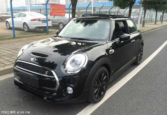 入手子夜黑f56 mini cooper s三个月 逐步改成jcw
