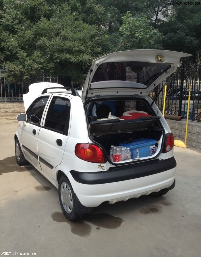 晒入手两年白色宝骏乐驰 保养的还行