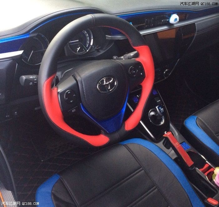 晒给双擎卡罗拉改的运动范儿内饰