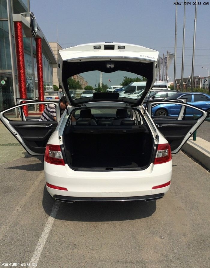 空间够大够舒适 斯柯达明锐1.6l选购记