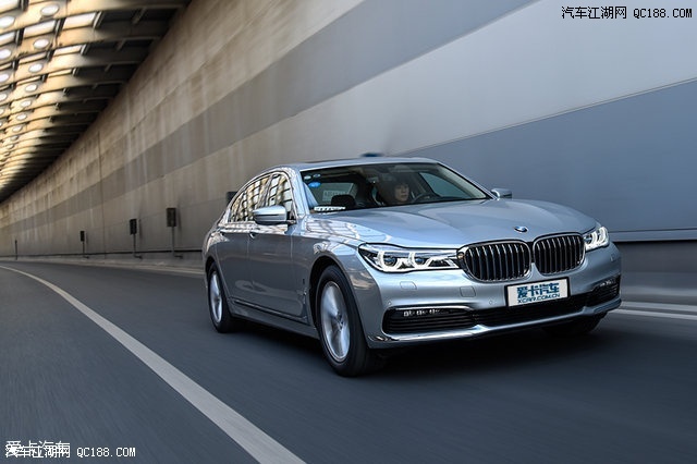 兼顾动力,环保 实测宝马740le插混车型