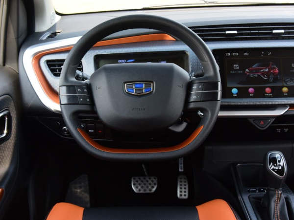 动力表现不错 2017款吉利远景x1试驾