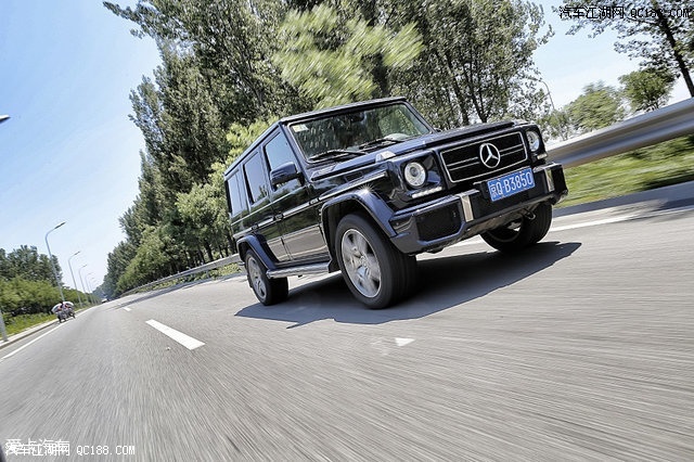 纯种越野车中公路战神 测试奔驰g63 amg