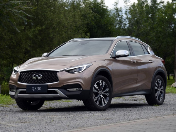 外观层次感强 英菲尼迪qx30 1.6t评测