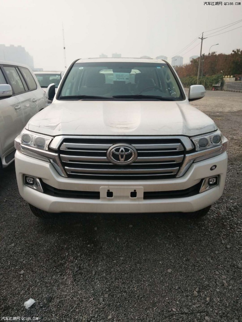 天津港中东版丰田酷路泽4000越野评测