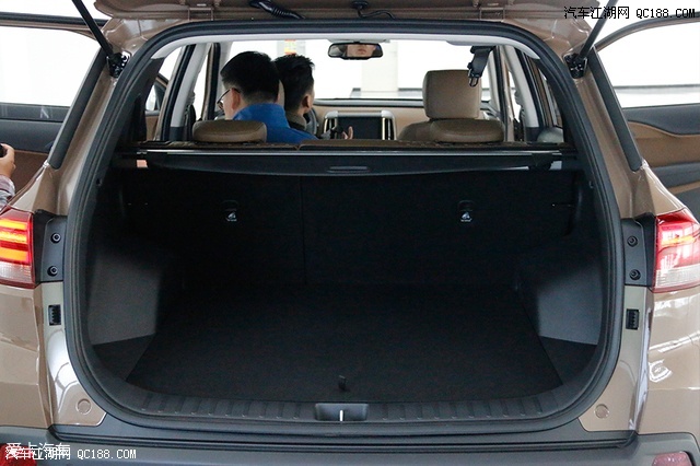 中国专属 实拍解析现代新一代ix35内饰