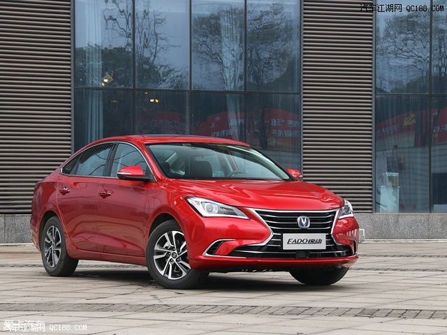 终于迎来全新换代实拍第二代长安逸动