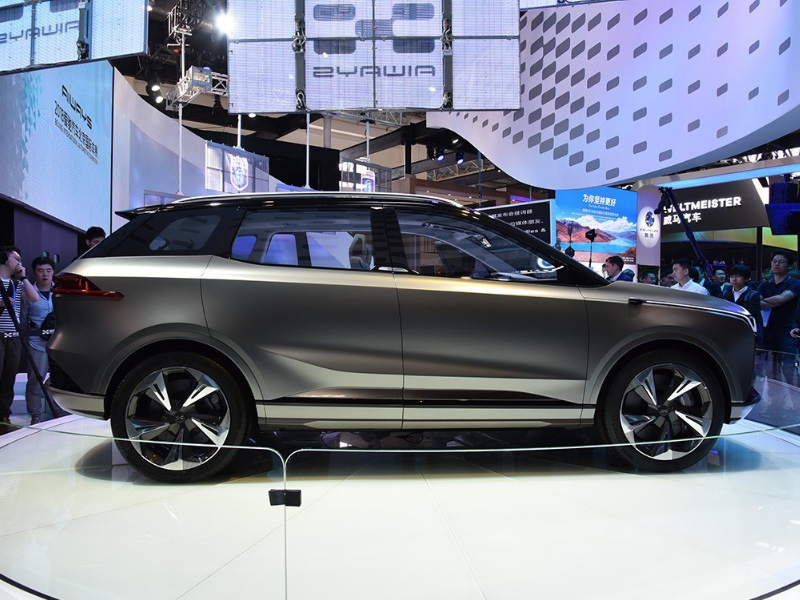 电动车新趋势 爱驰u5 ion车展静态体验