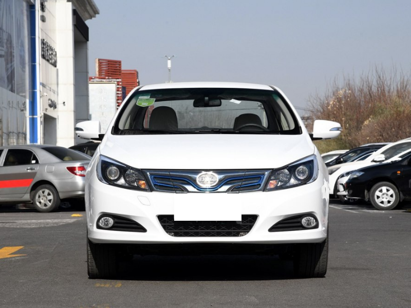 比亚迪e5 450智联尊享型实拍 续航400km