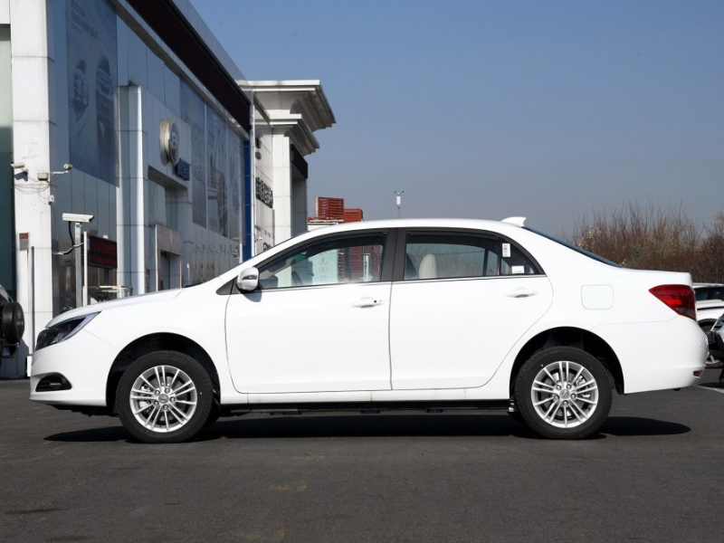 比亚迪e5 450智联尊享型实拍 续航400km