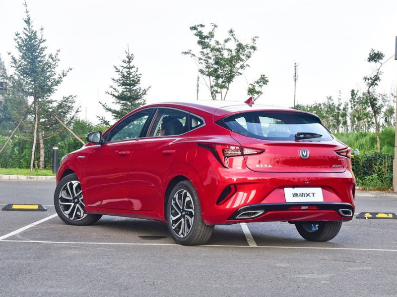 外观犀利 2018款长安逸动xt 1.6l试驾