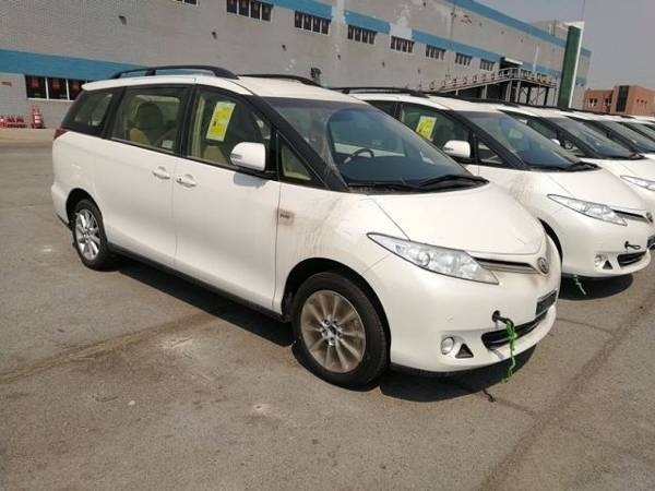 2019款丰田普瑞维亚七座两气商务车解析