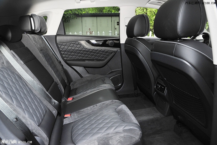 "新"在哪里? 长春试驾体验红旗hs5