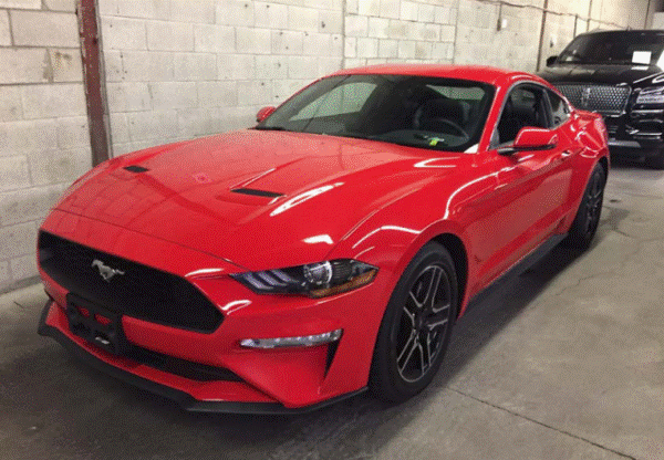 19款福特野马红外黑内双门四座小跑评测