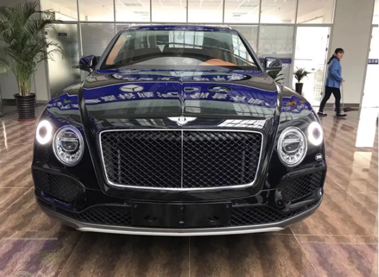 2018款进口宾利添越6.0t欧规版到店试驾