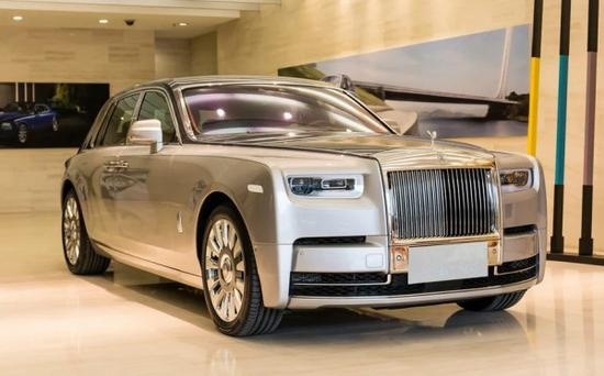 19款第八代劳斯莱斯幻影 香槟金色实拍_汽车江湖