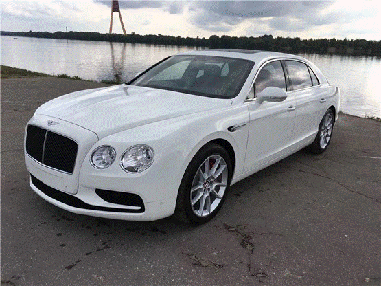 18款宾利飞驰v8s 4.0t白色现车解读报价