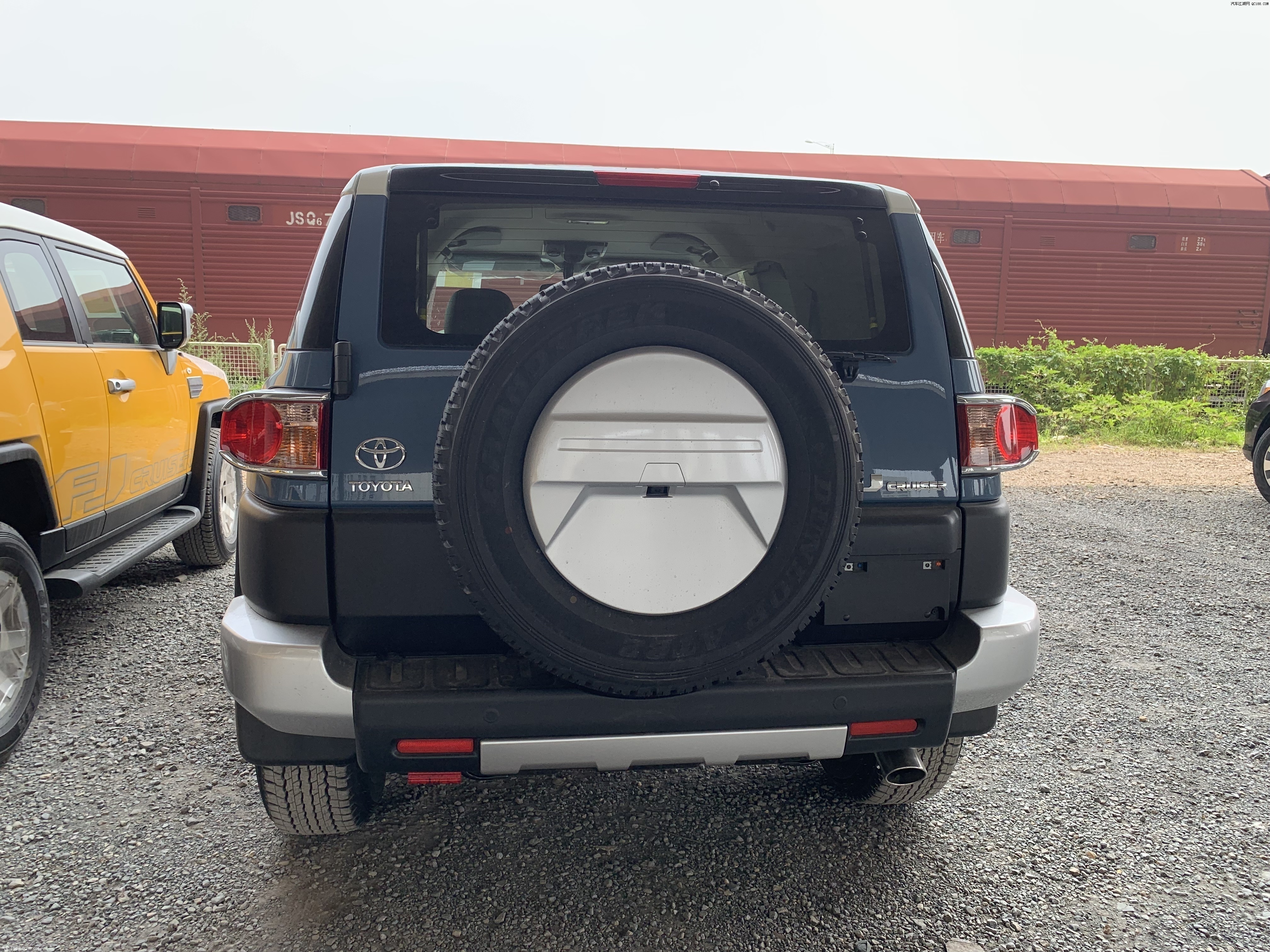 2019款丰田fj酷路泽4.0l中东版行情报价