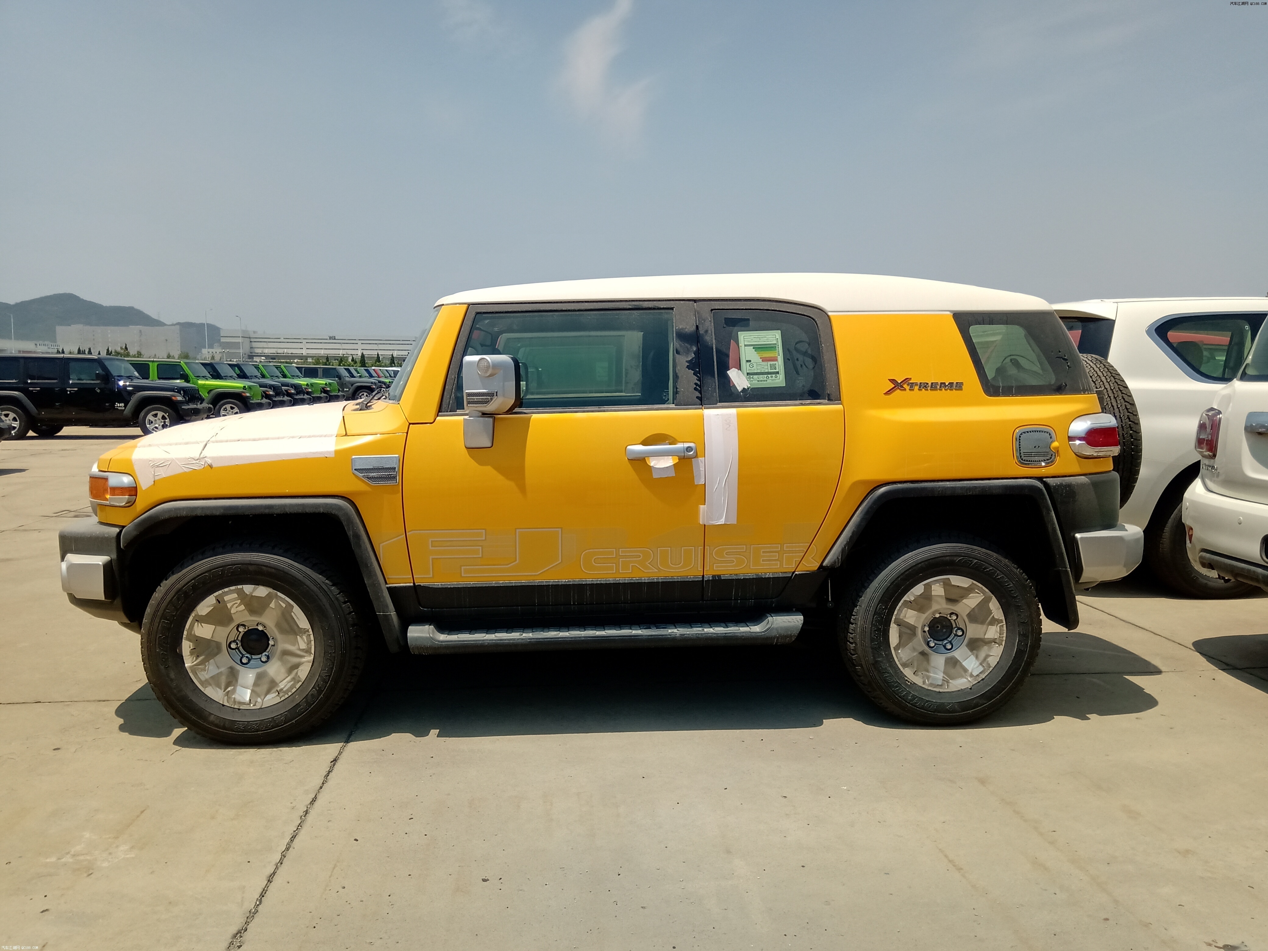 2019款丰田fj酷路泽顶配中东版现车价格