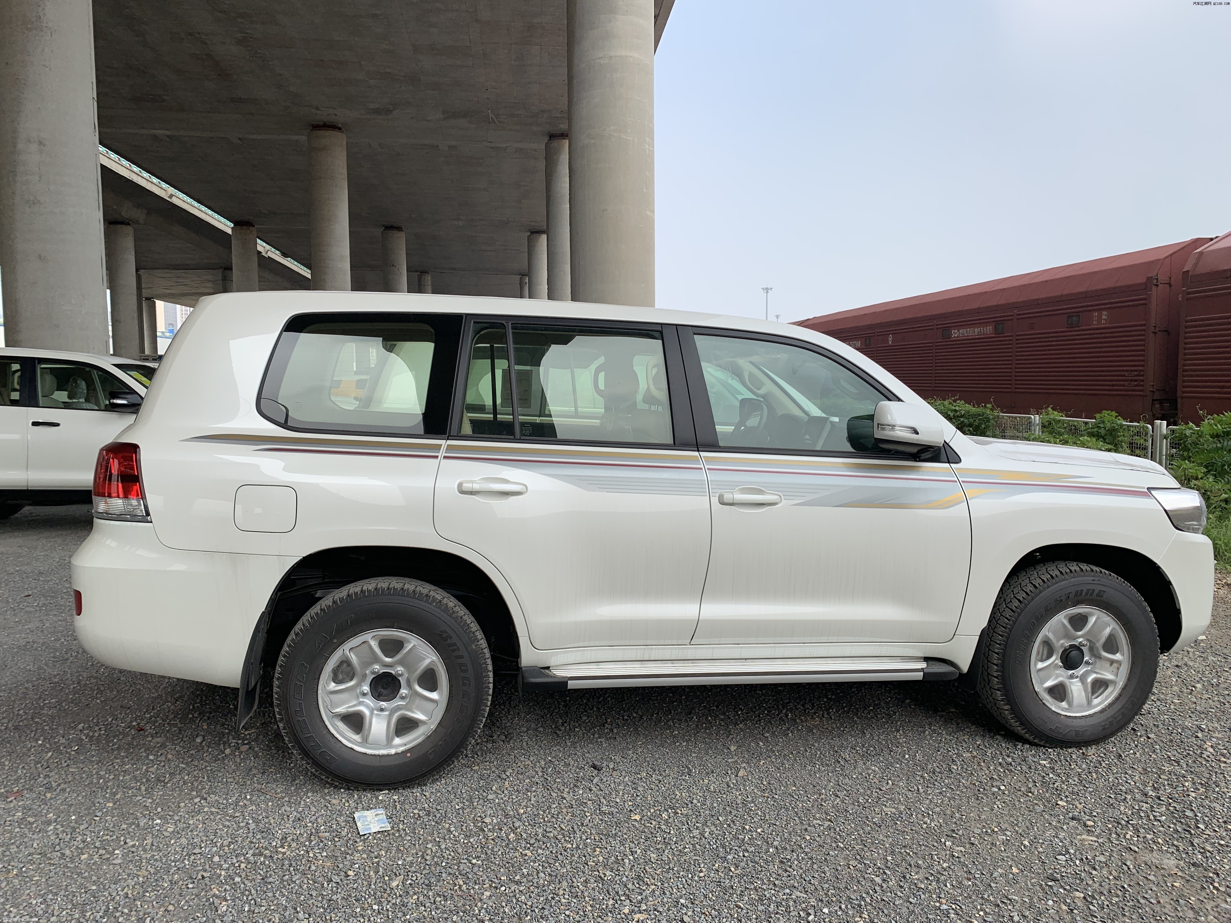 进口19款丰田兰德酷路泽4000 四驱之王