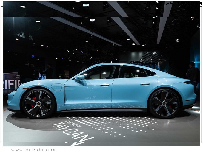 四门跑车设计保时捷新taycan4s亮相