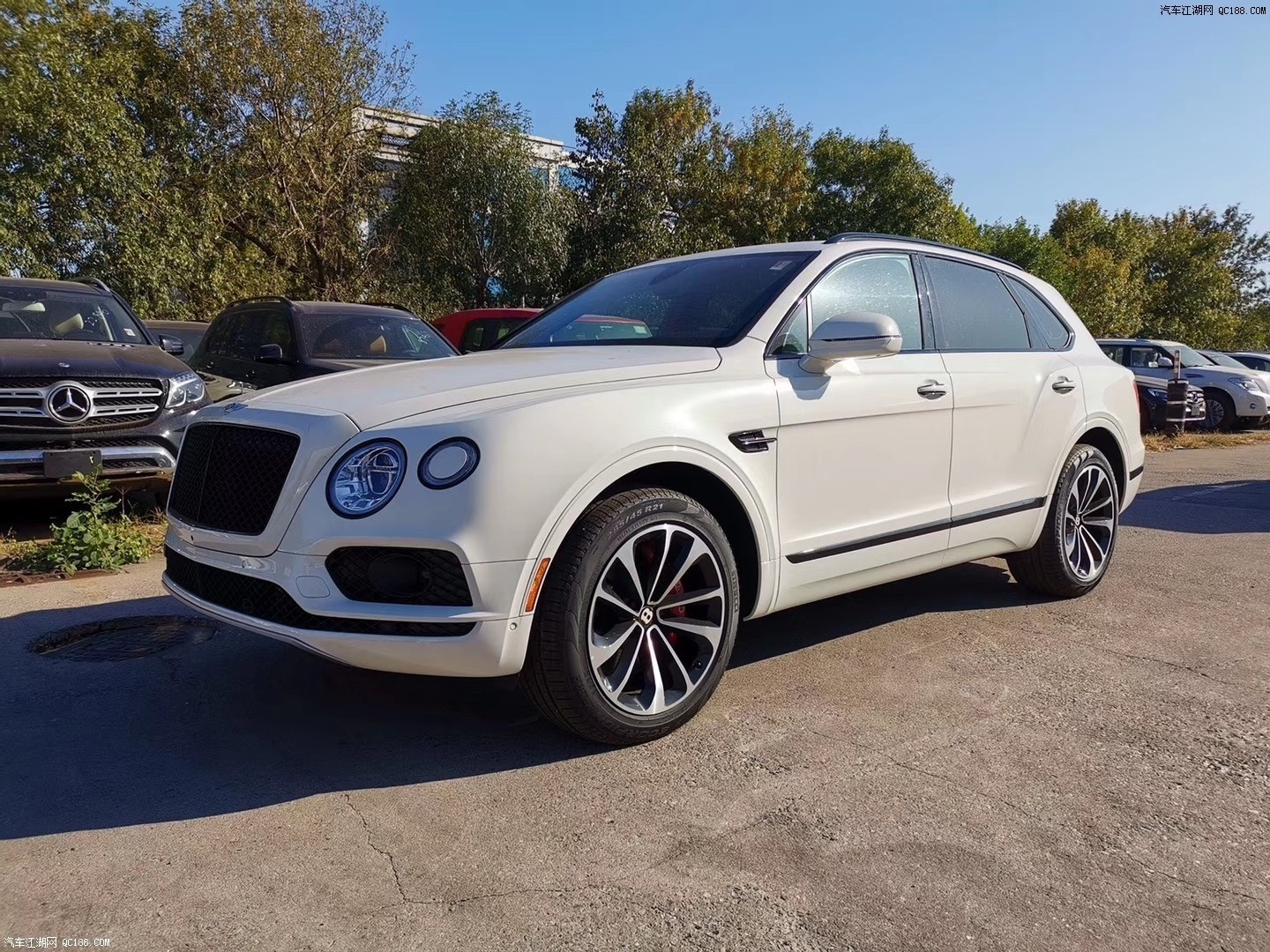 2019款进口宾利添越汽油版实车性能解析