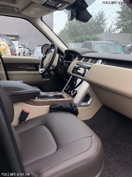 2019款路虎揽胜行政3.0汽油版评测体验