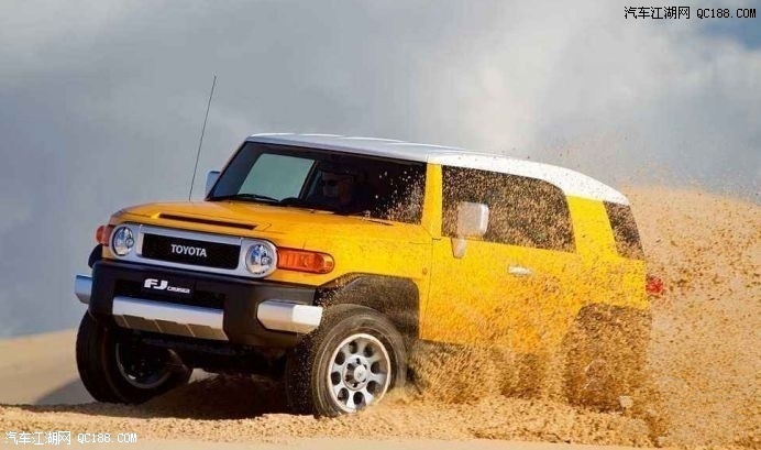19款平行进口丰田fj酷路泽四驱越野测评