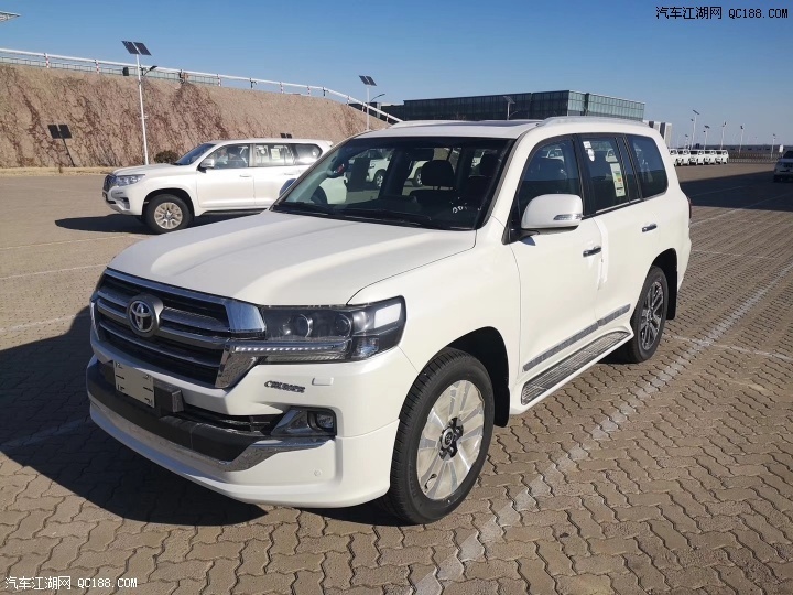 2020款丰田陆巡4000gxr白棕中东版评测