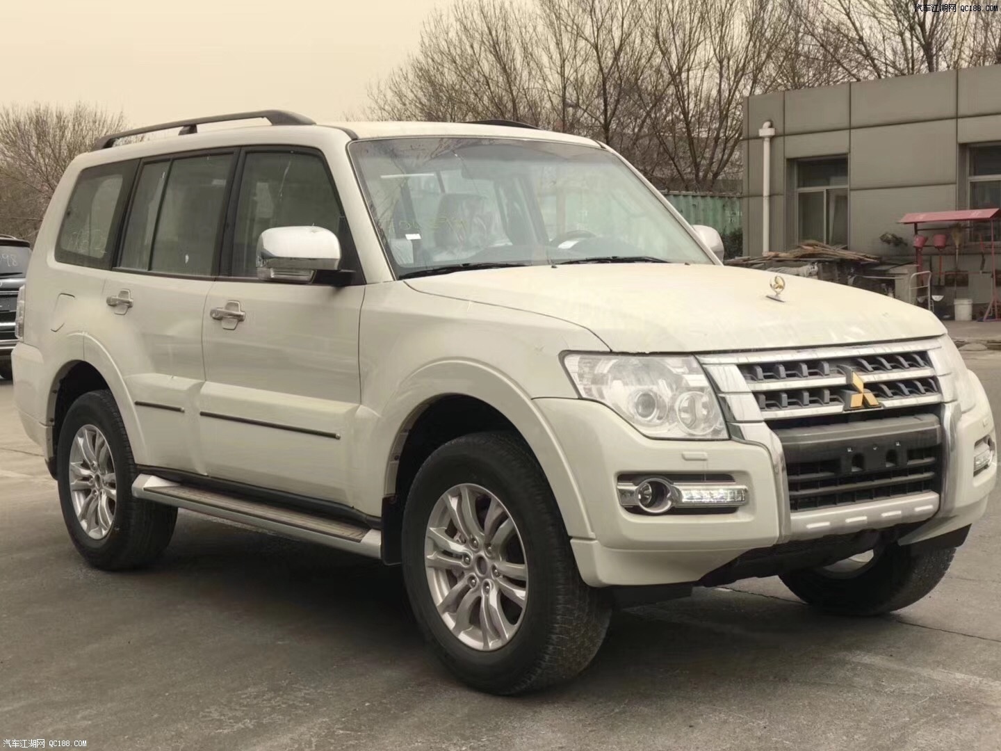 20款平行进口帕杰罗v97 3.8l中东版评测