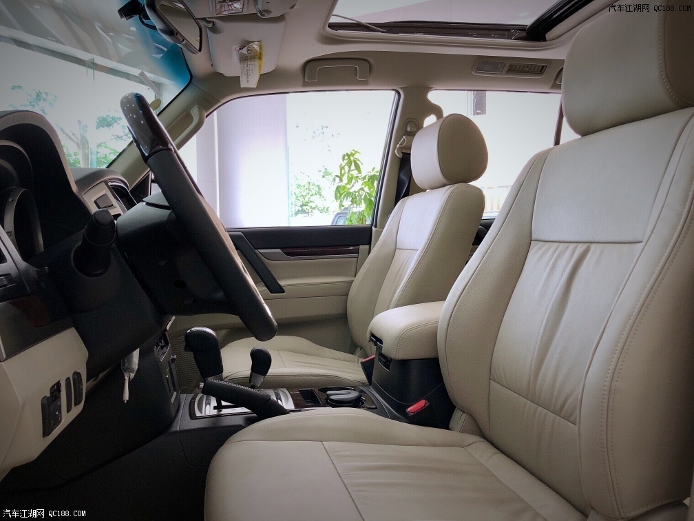 19款中东版三菱帕杰罗v97顶配评测体验