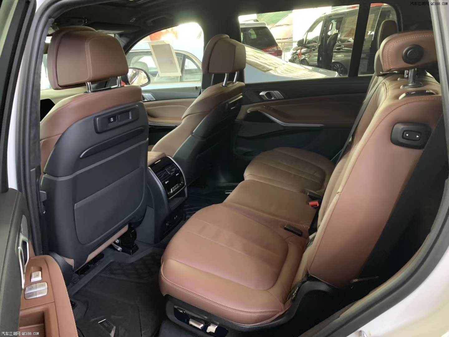 全新2020款宝马x7加版顶配配置性能解析