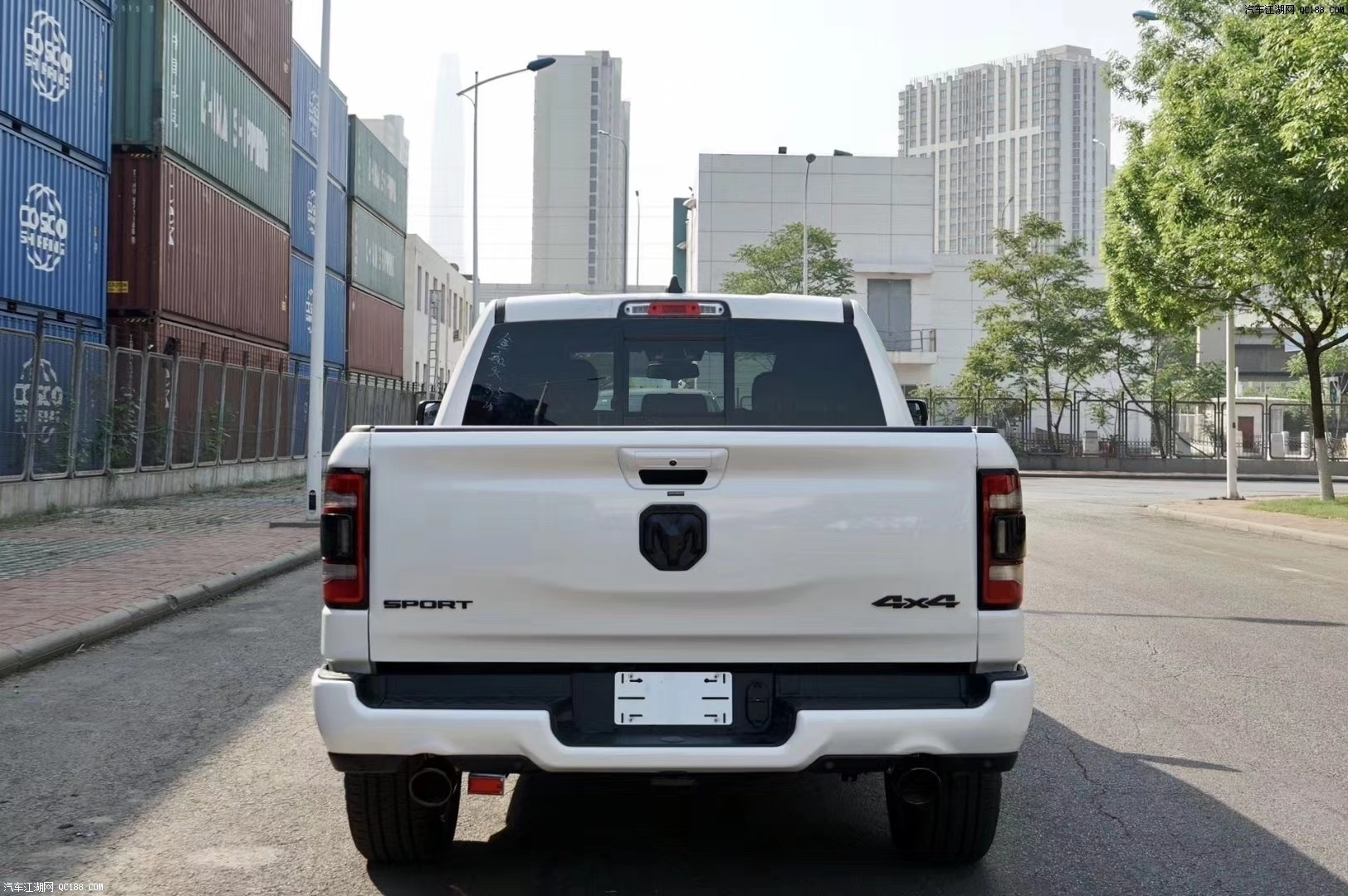 2020款加版道奇公羊1500运动版最新配置