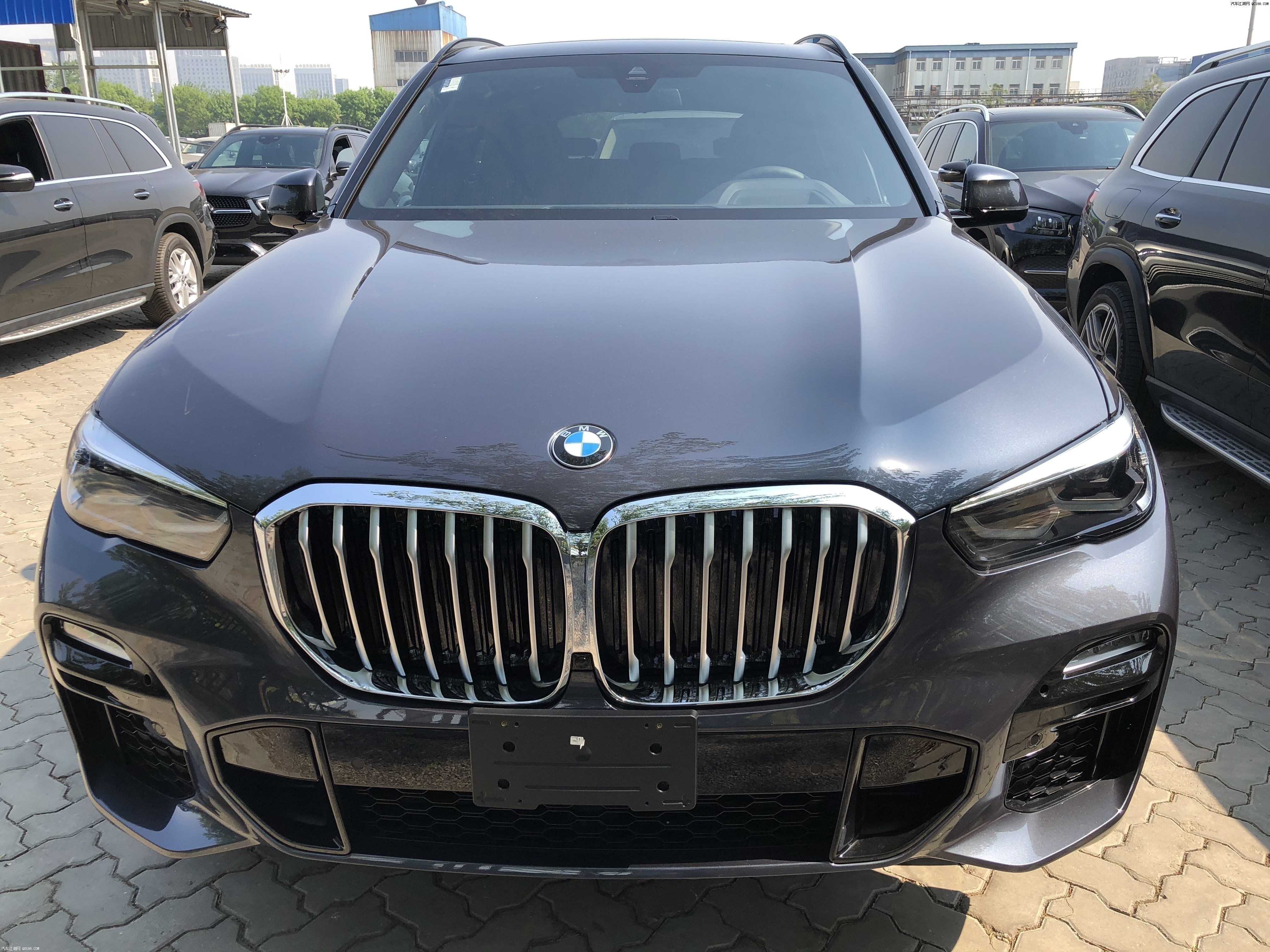 2020款宝马x5m运动加版3.0 追求与众不同