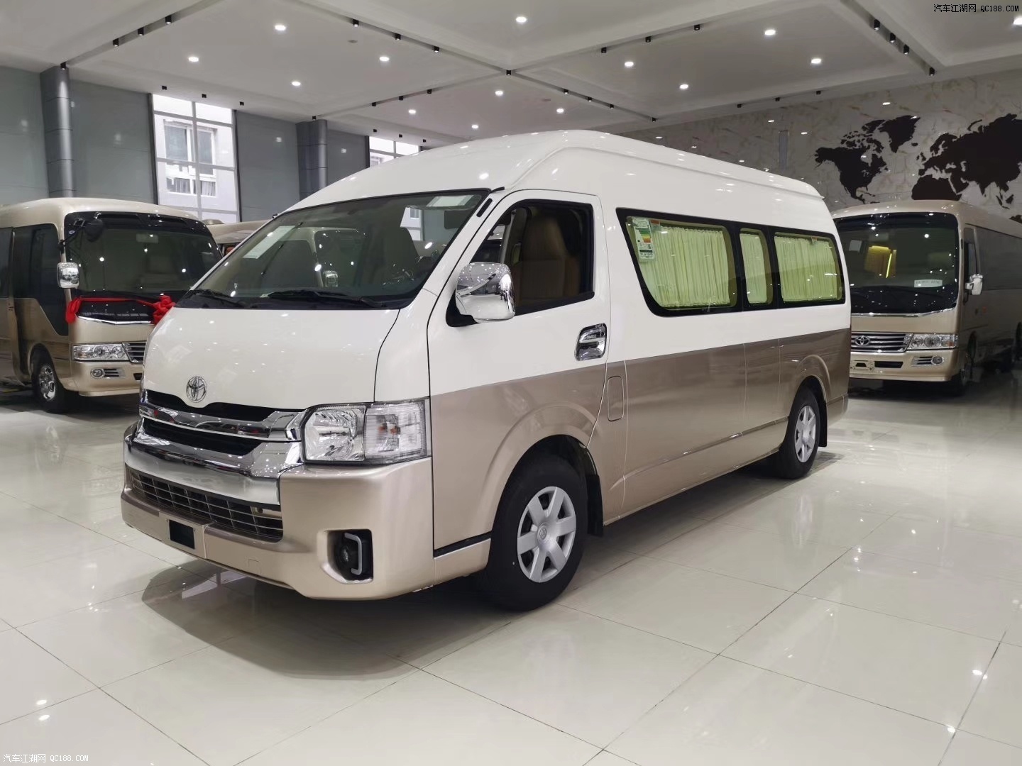 2020款丰田海狮高端商务车内饰外观实拍