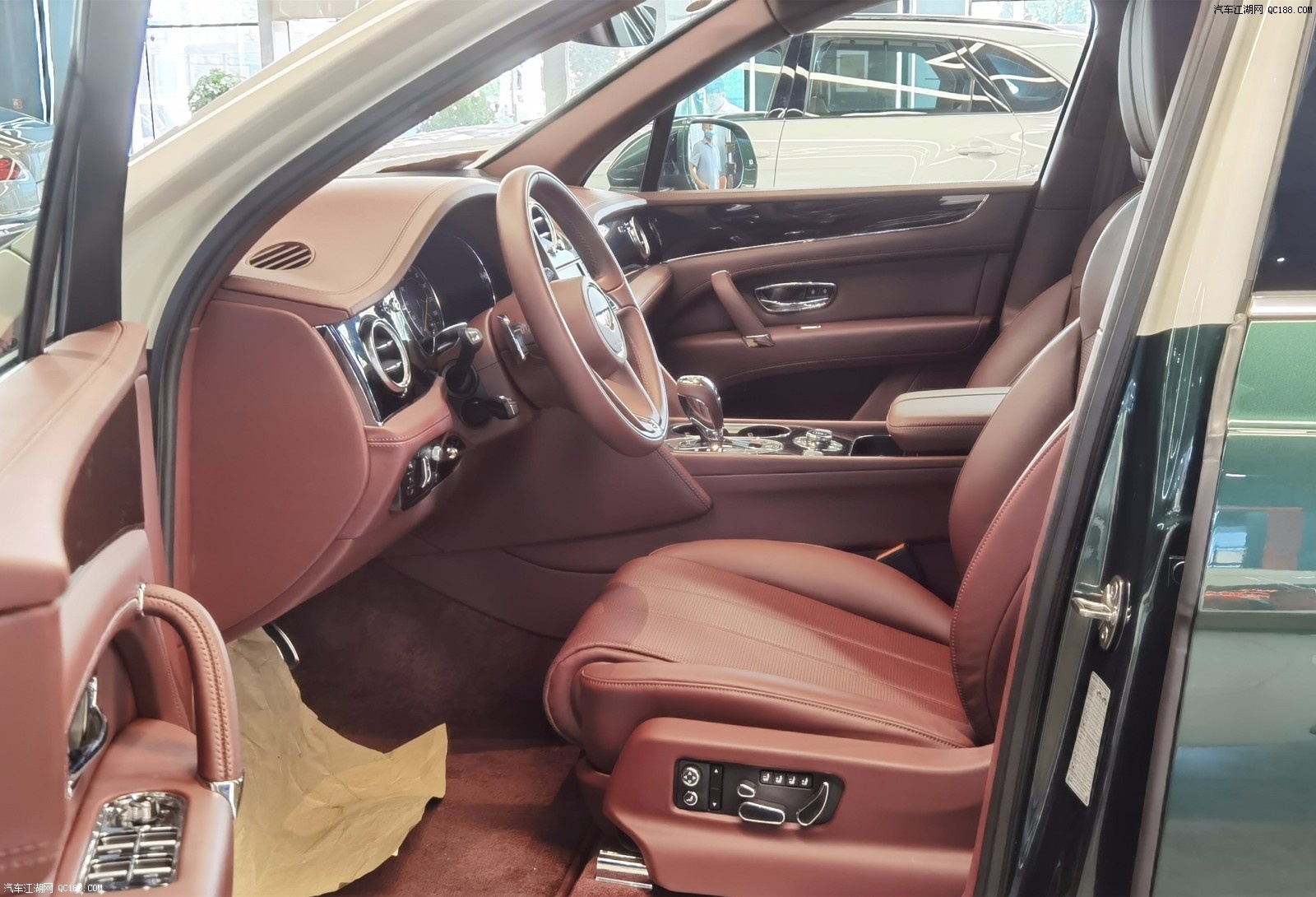 2020款平行进口宾利添越美规版实拍报价