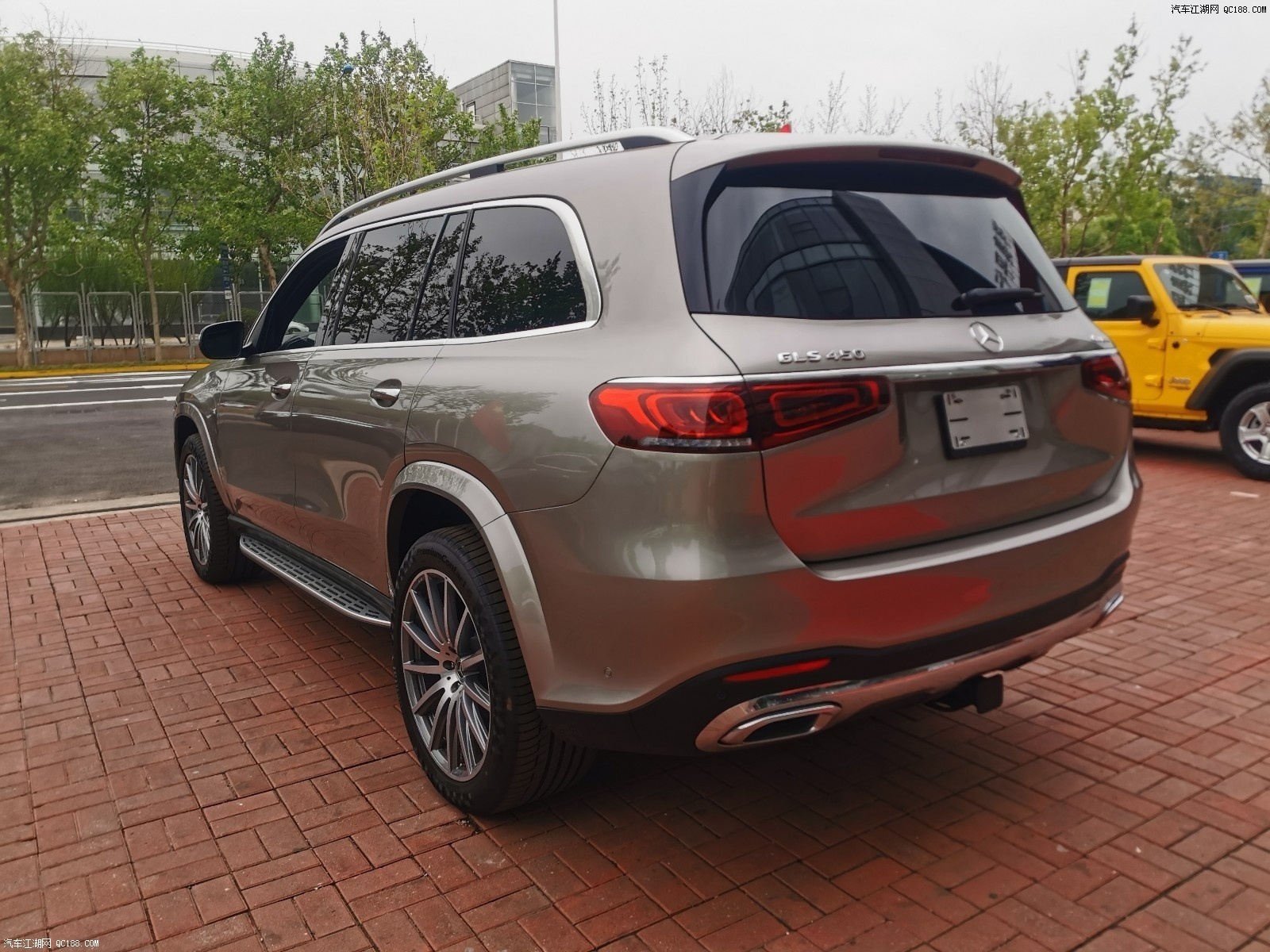 加拿大版2020款奔驰gls450新车试驾体验