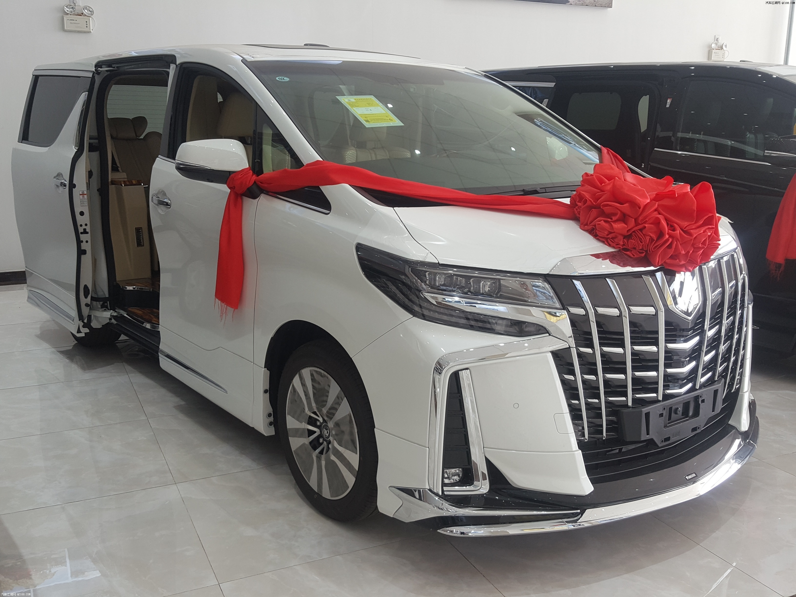 全新一代2020款丰田埃尔法现车配置介绍