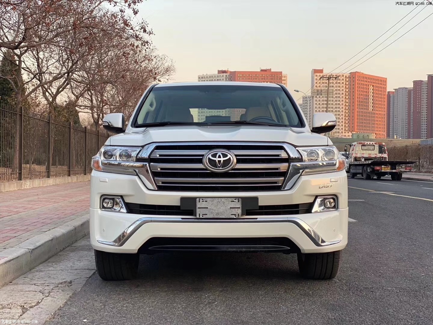 中东版20款丰田兰德酷路泽4000现车评测