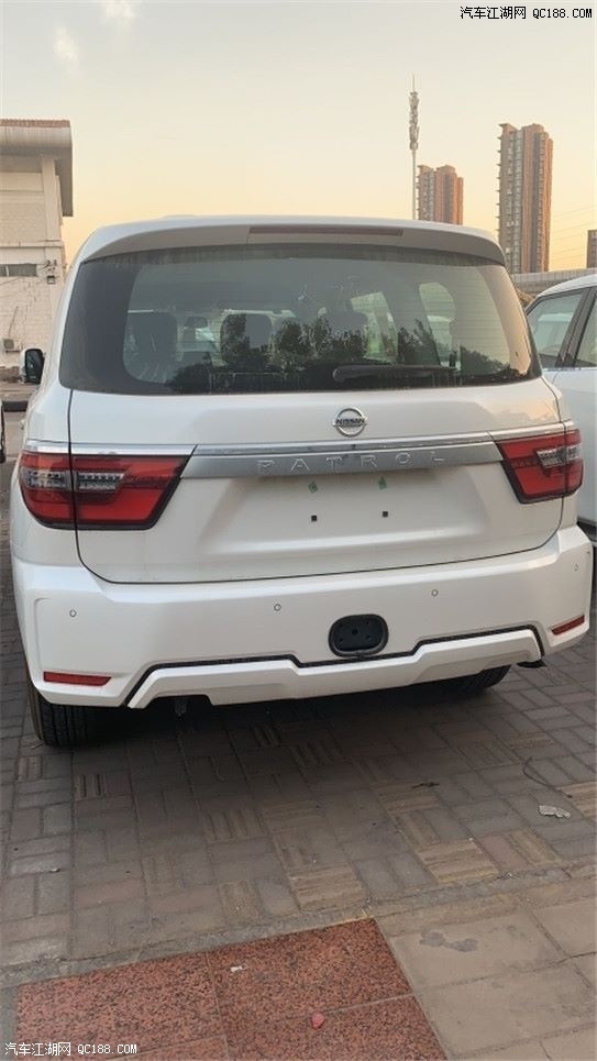 原装进口中东版日产尼桑途乐 顶配详解