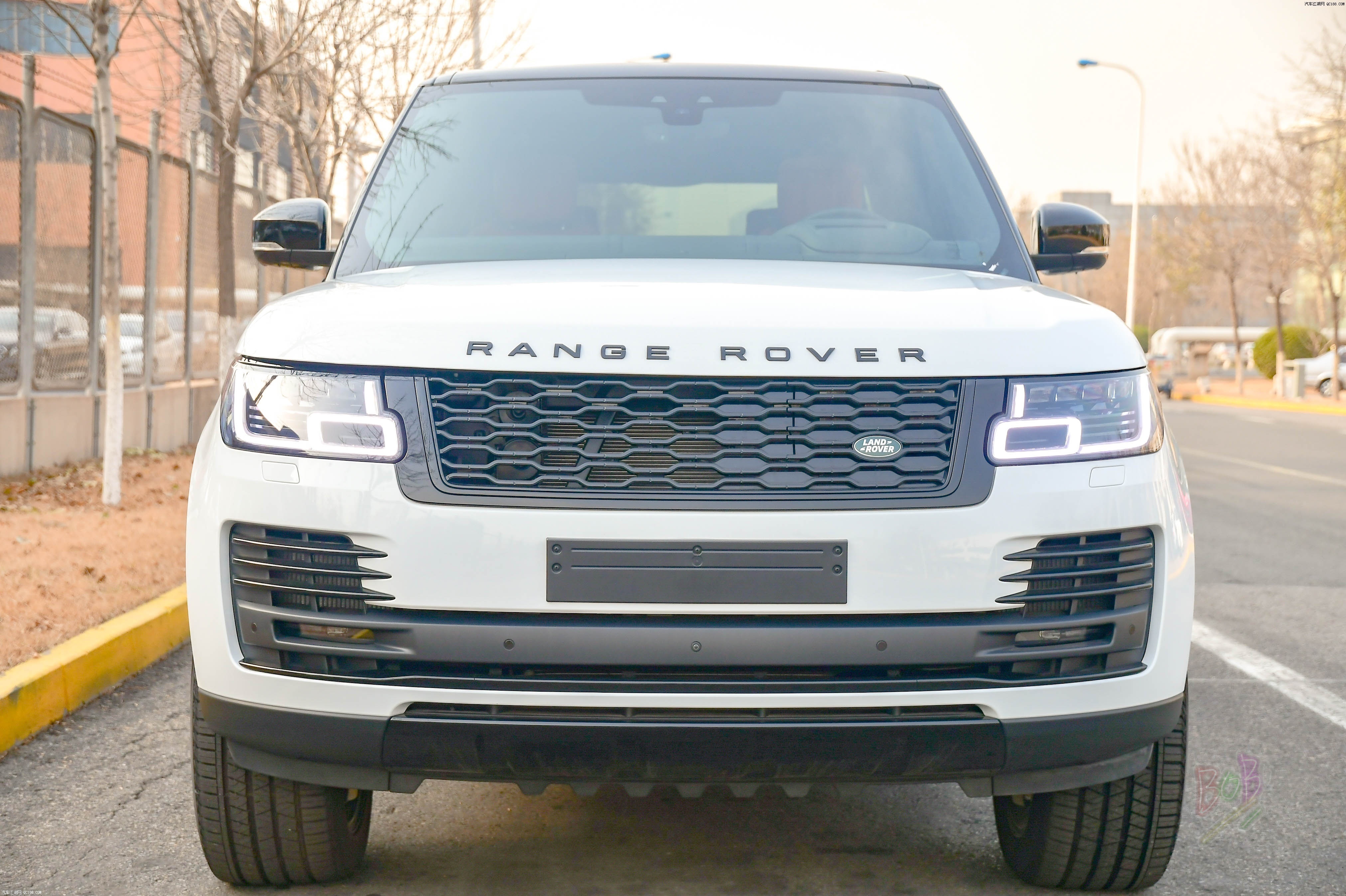 2020款进口美规路虎揽胜行政版性能解析