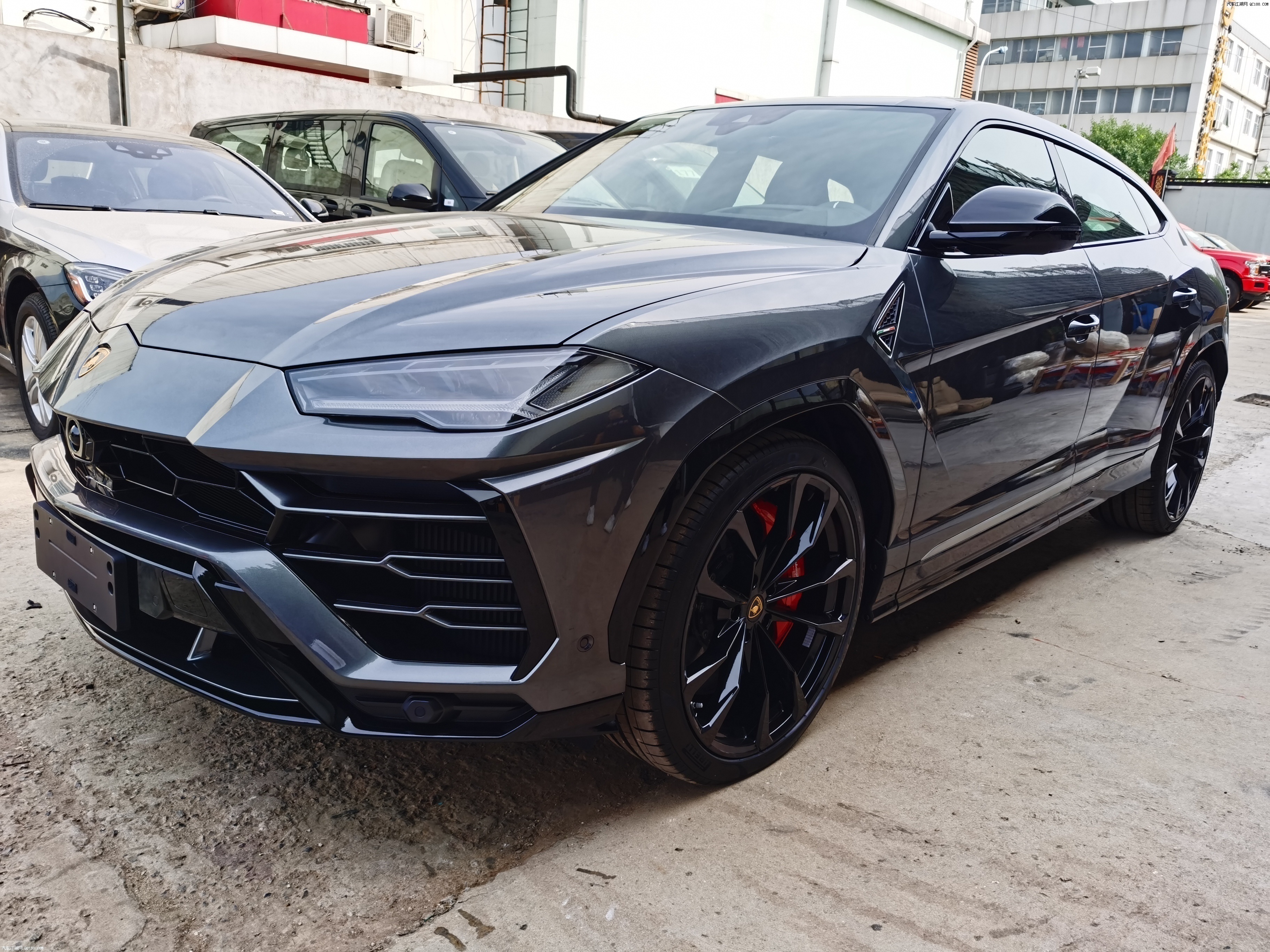 20款平行进口兰博基尼野牛urus性能详解