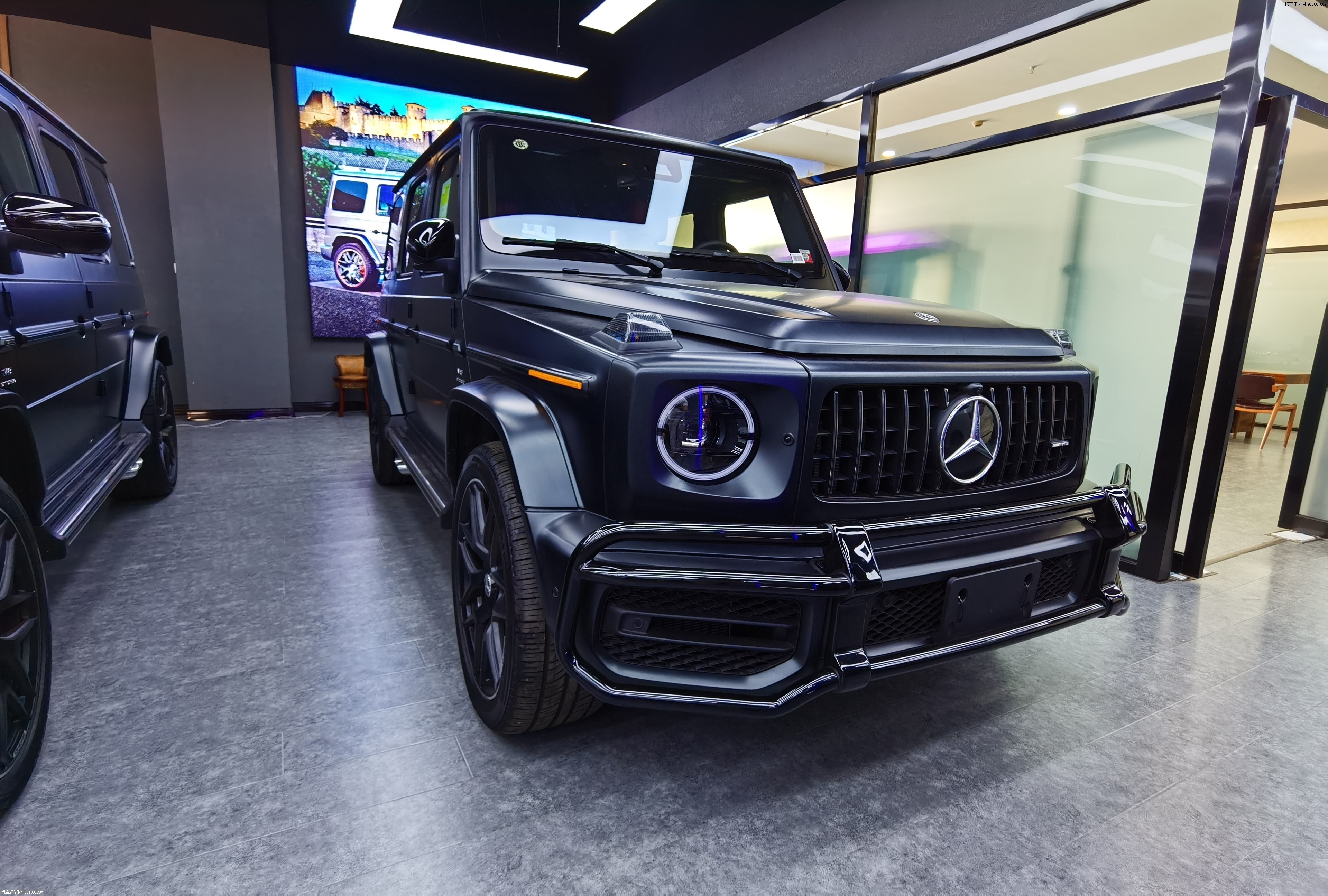 19款奔驰g63amg美版豪华越野车配置解析